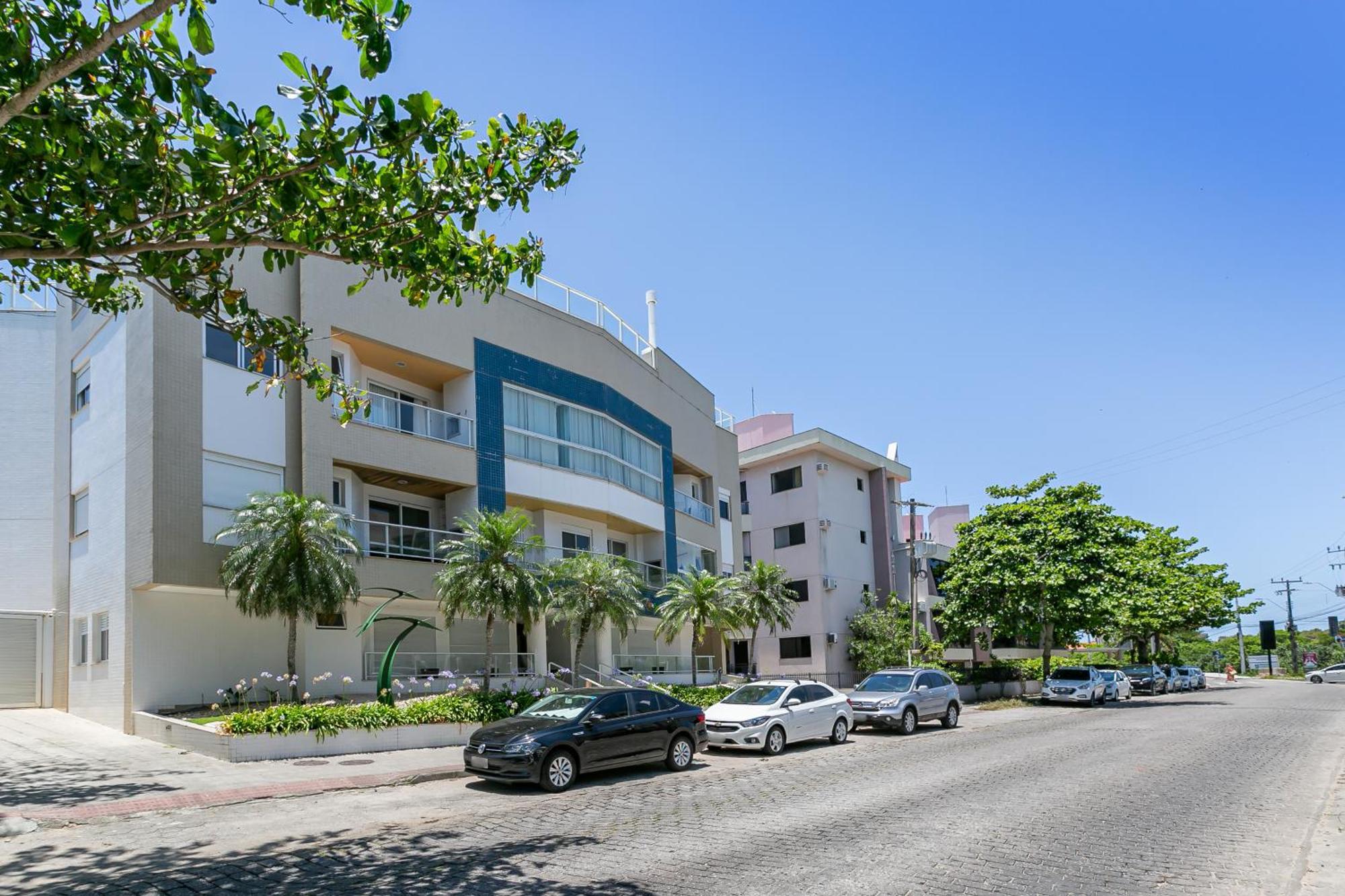 Predio Nos Ingleses Pe-na-areia Com Piscina - Aquarelle Apartment Florianopolis